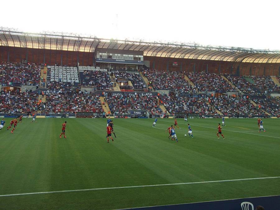 荷兰 比赛日看台与球迷